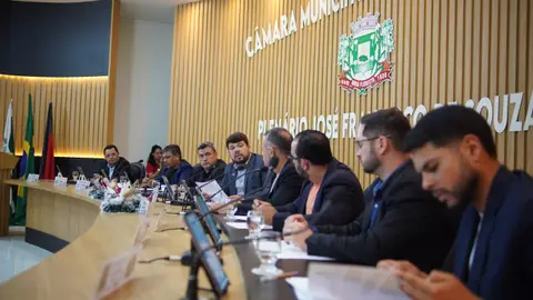 Câmara Municipal de Nova Floresta apresenta requerimentos e projetos durante sessão de 02 de dezembro