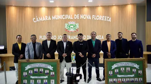 Câmara Municipal realiza sessão ordinária com aprovação de requerimentos e entrega de placas da Legislatura 2025/2028
