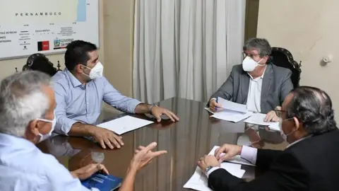 Chefe do poder executivo de Nova Floresta participa de audiência pública com o governador do estado da Paraíba João Azevedo