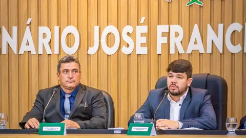 José Faustino Santos Neto é empossado presidente da Câmara Municipal de Nova Floresta.