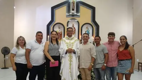 Padre Tadeu Toma Posse Como Novo Padre Da Paroquia De São Severino Bispo em Nova Floresta - PB