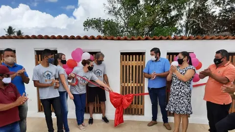 Poder Executivo e Legislativo de Nova Floresta realiza entrega do NOVO CANIL do município