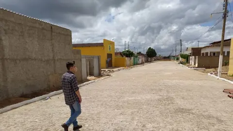 Vereador Faustino do (DEM) visita obras de Pavimentação da Rua Santos Dumont