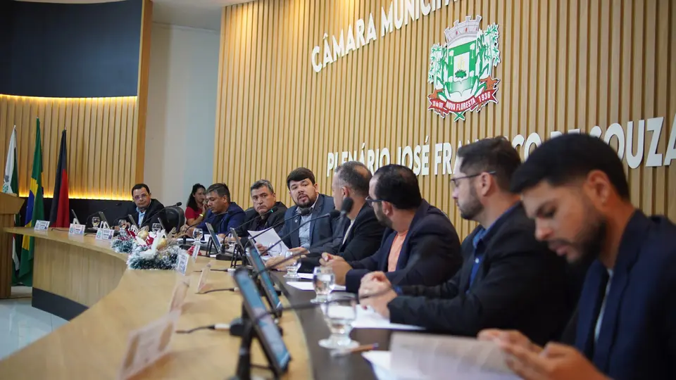 Câmara Municipal de Nova Floresta apresenta requerimentos e projetos durante sessão de 02 de dezembro