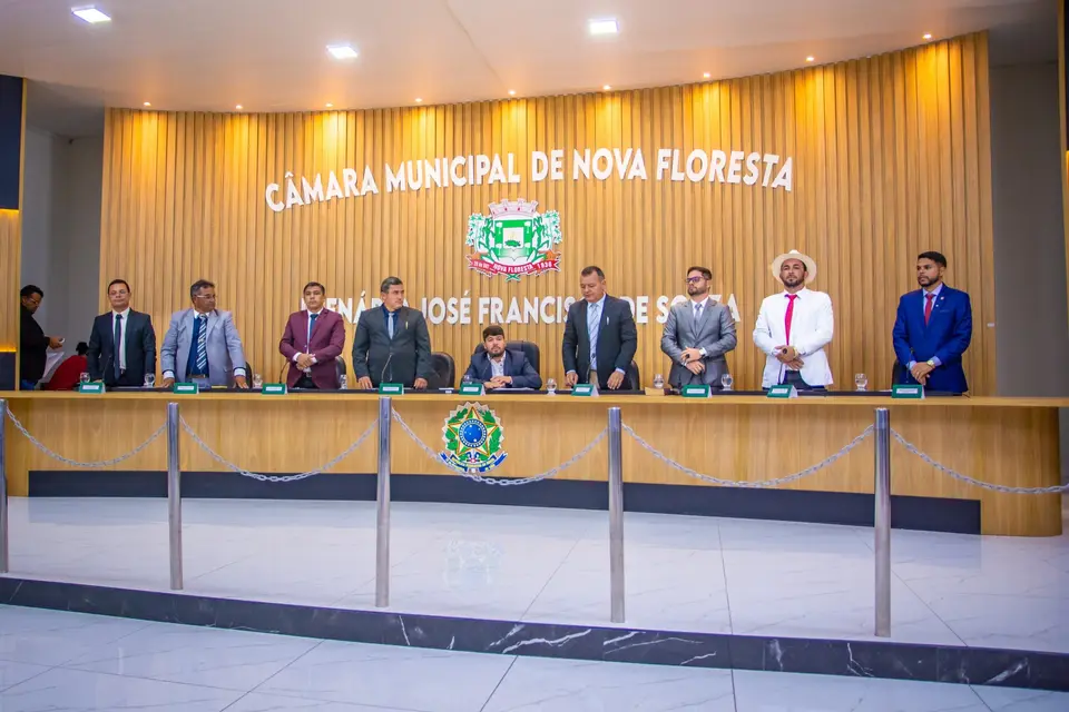 Câmara Municipal de Nova Floresta Inicia Biênio com Aprovação Unânime de Reajuste Salarial