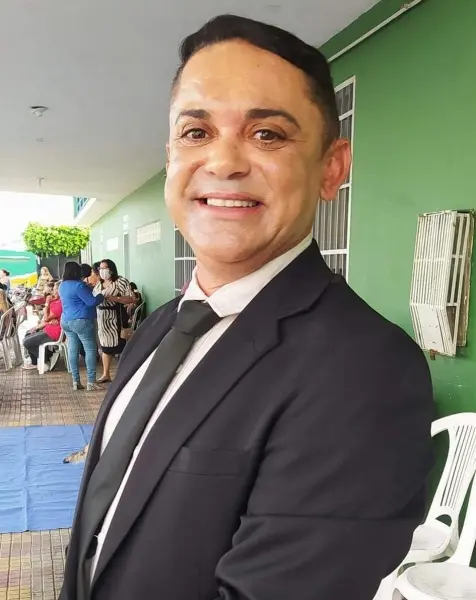 Tiago Enfermeiro, Presidente da Câmara Municipal de Nova Floresta paga primeira parcela do 13º salário aos servidores público.